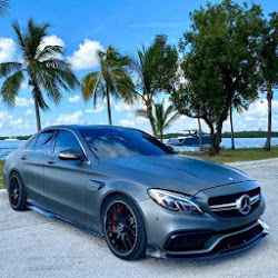 لعبة Parking Mercedes C63 AMG City Drive